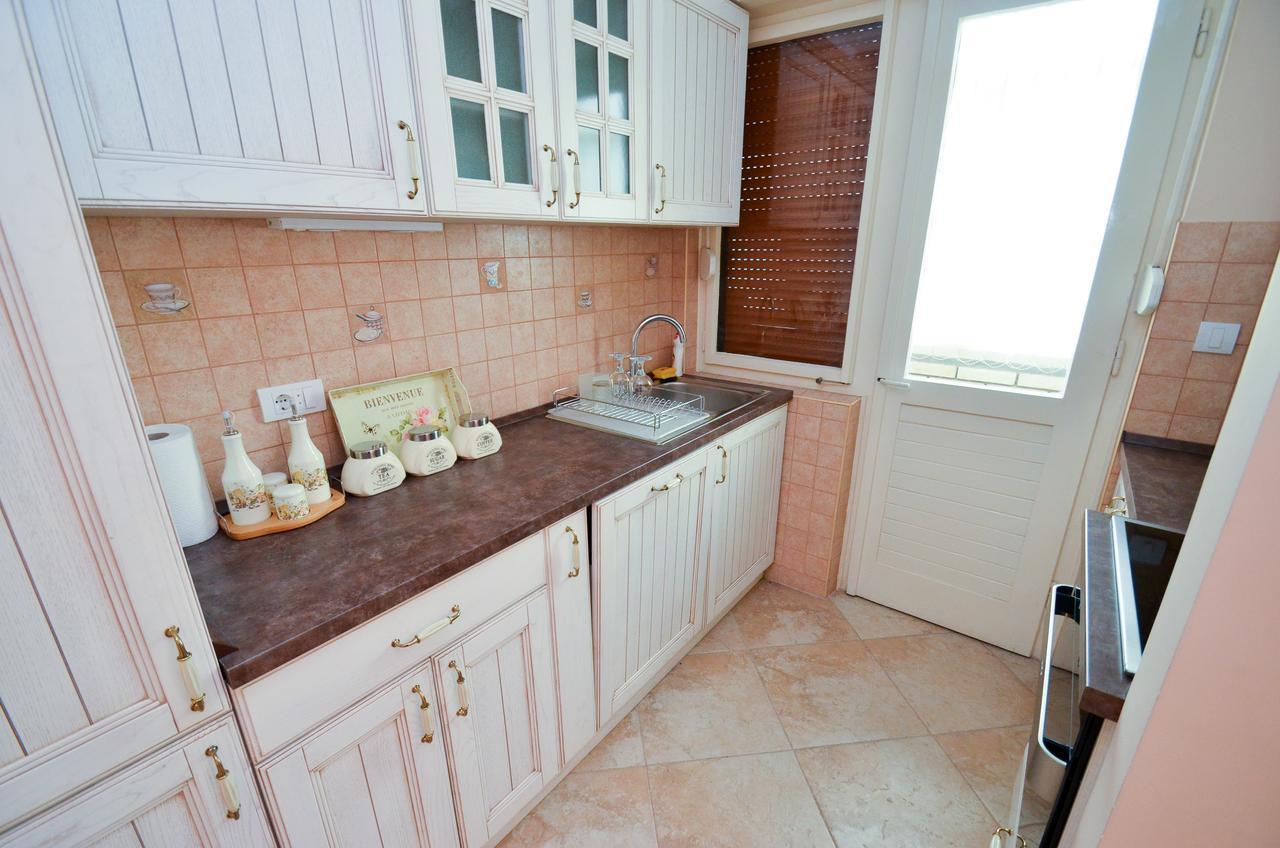 Central Apartment Kotor Exteriör bild