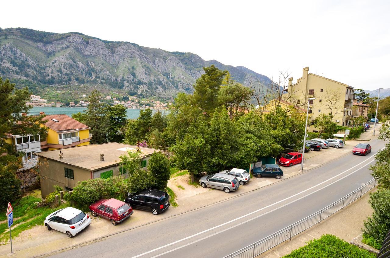Central Apartment Kotor Exteriör bild